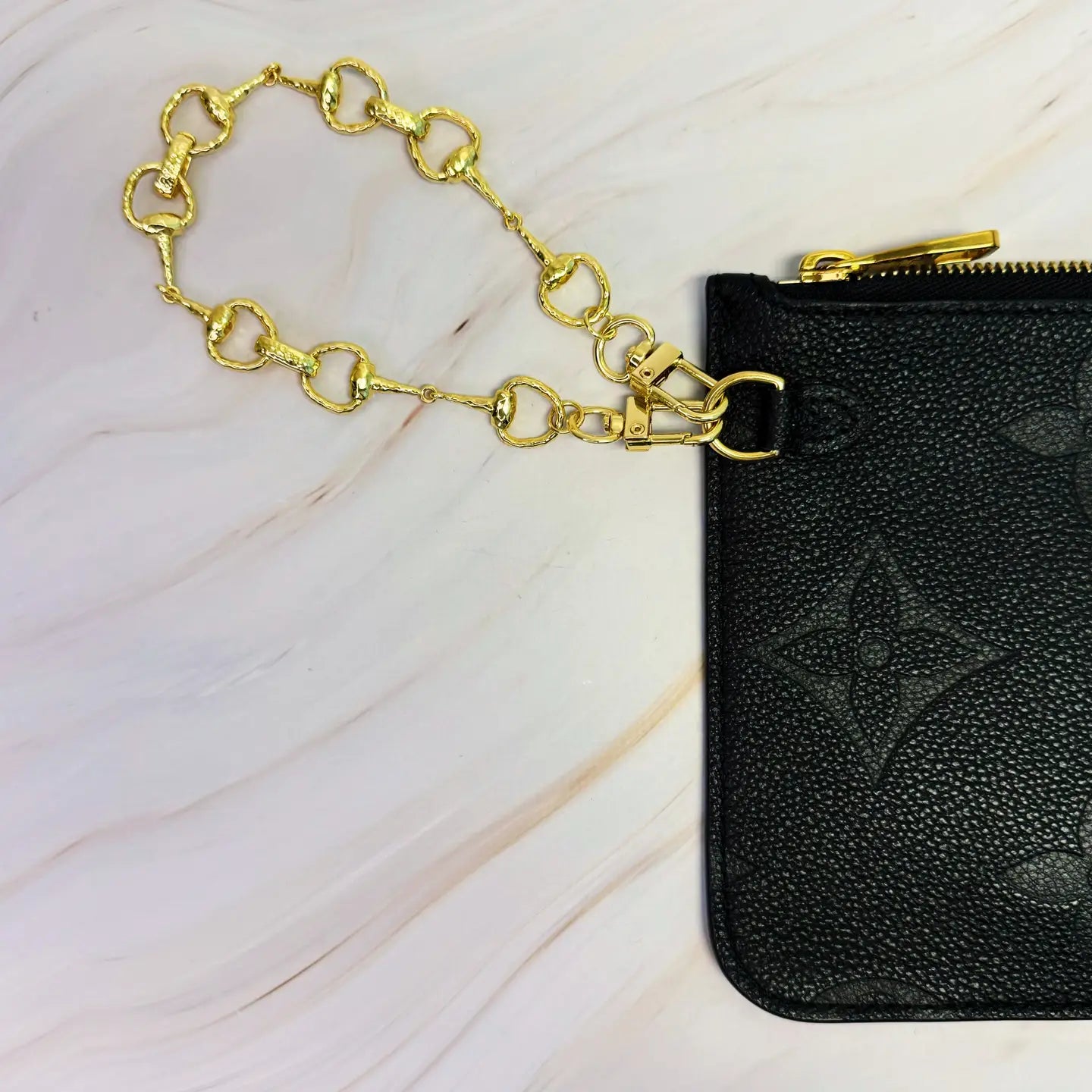 EQUESTRIAN WRIST LANYARD
