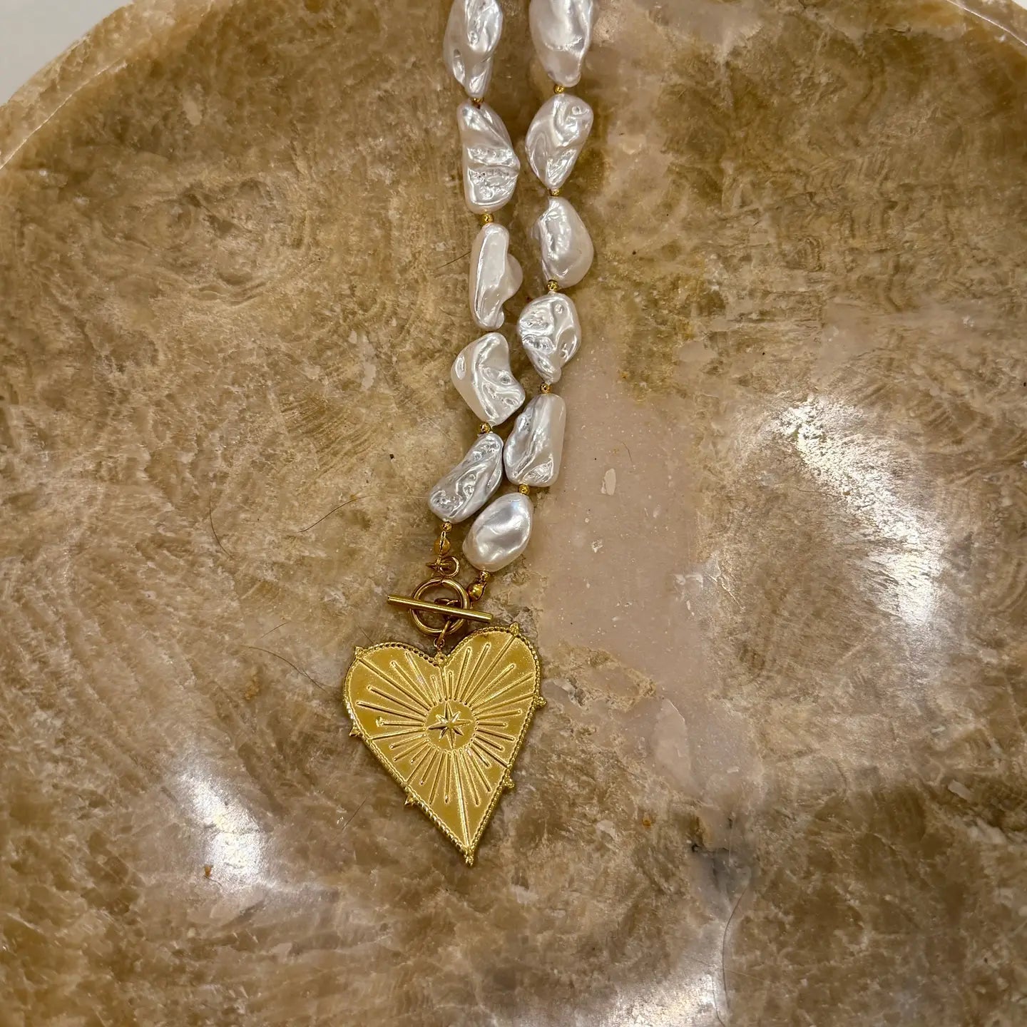 BLAZE PEARL NECKLACE