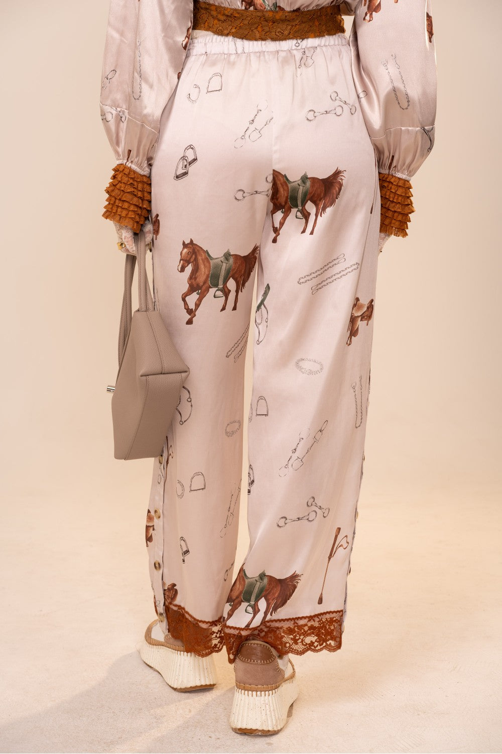 STRETCH SATIN WESTERN PRINT PANTS