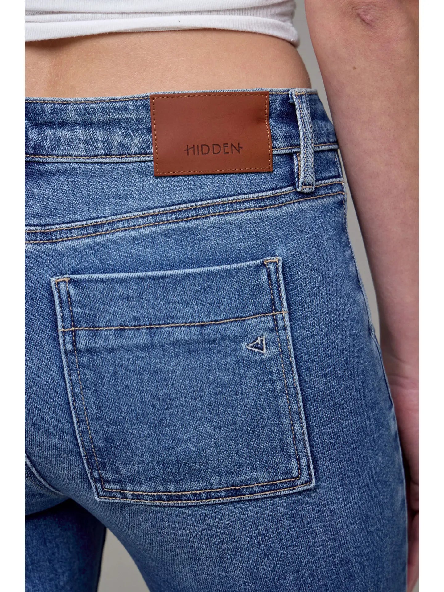 HAPPI CROP FLARE JEANS BY HIDDEN JEANS