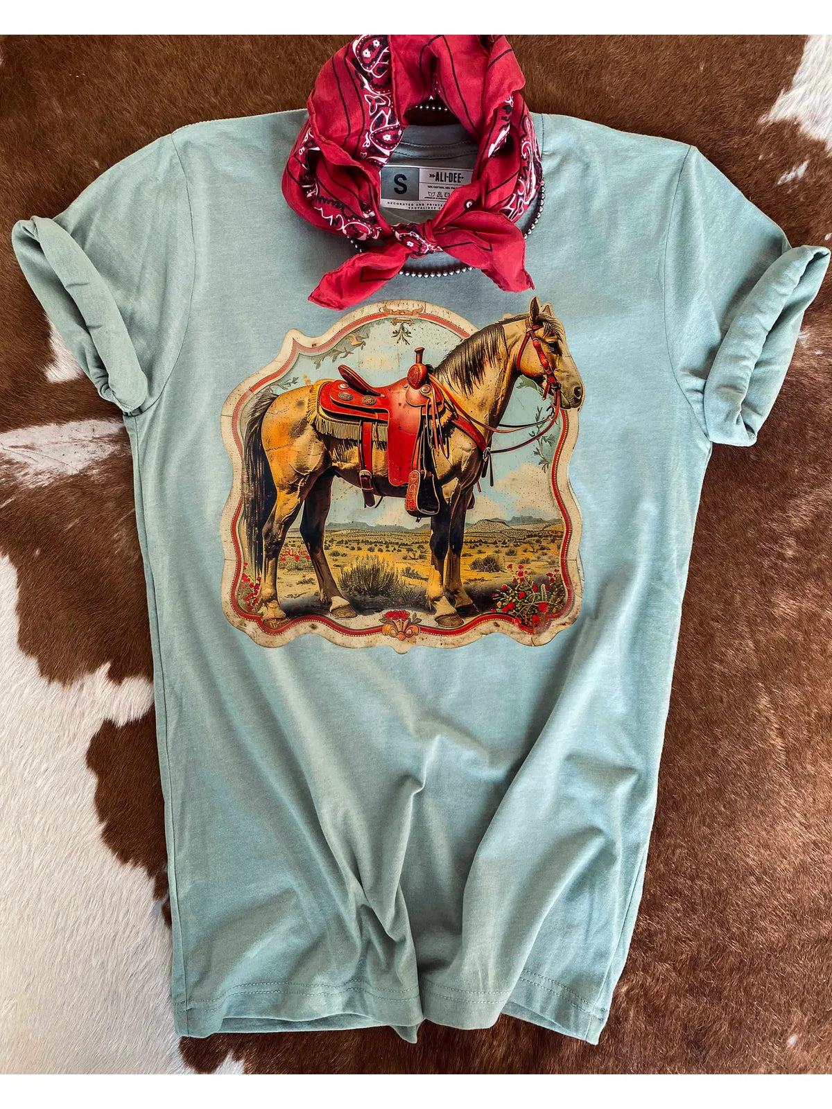 FANCY HORSE GRAPHIC TEE