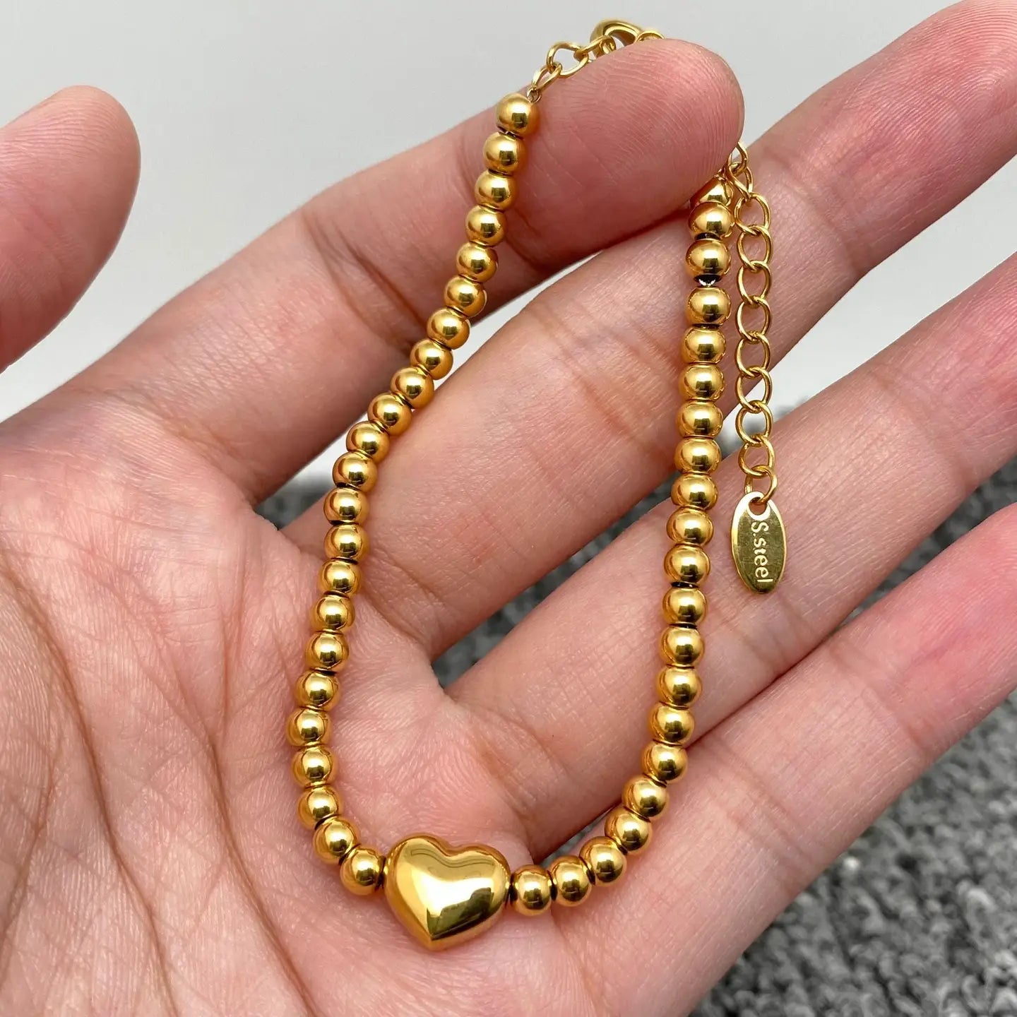 HEART CHARM BRACELET