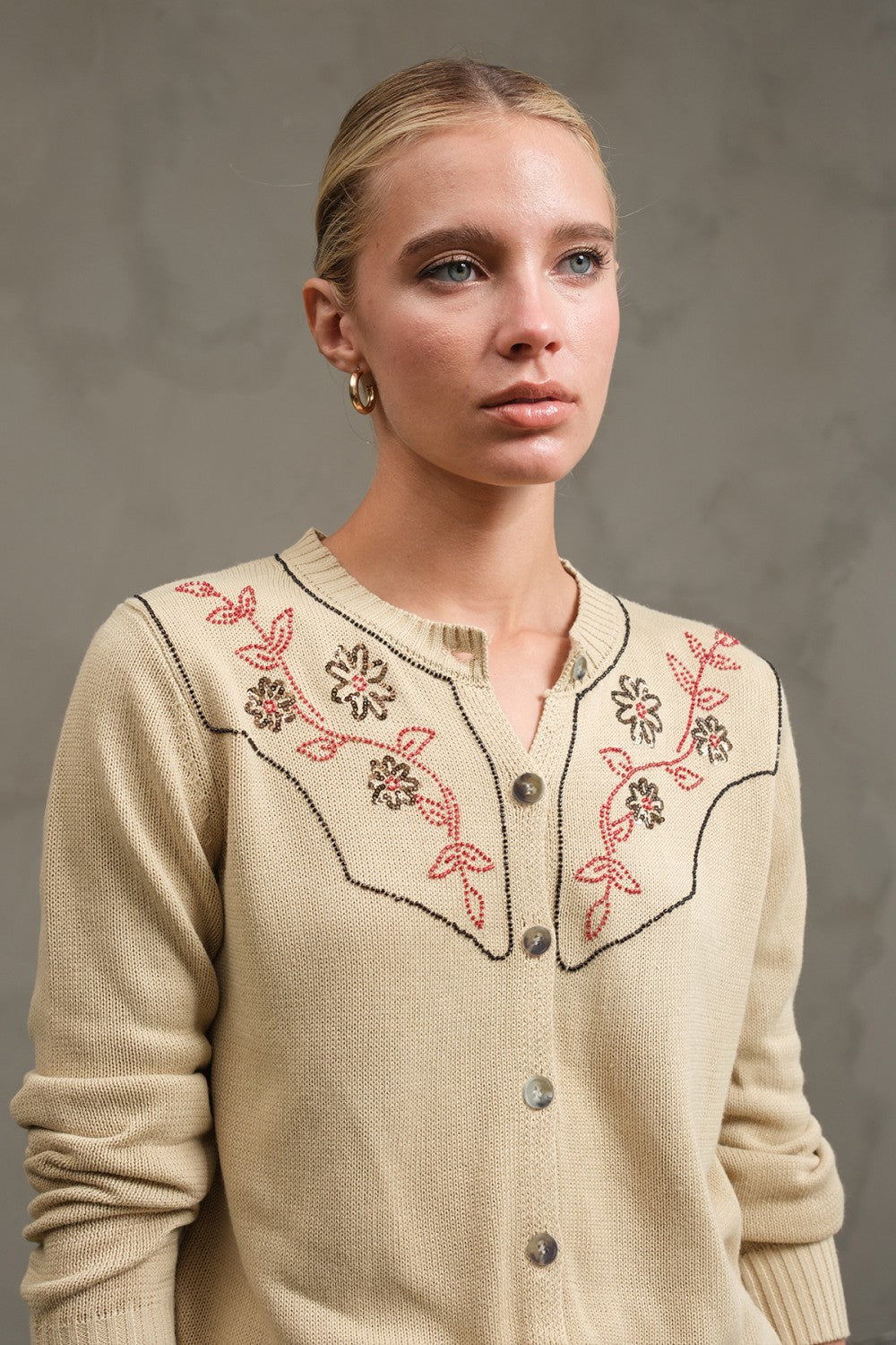 BEAD AND EMBROIDERED DETAILED CARDIGAN