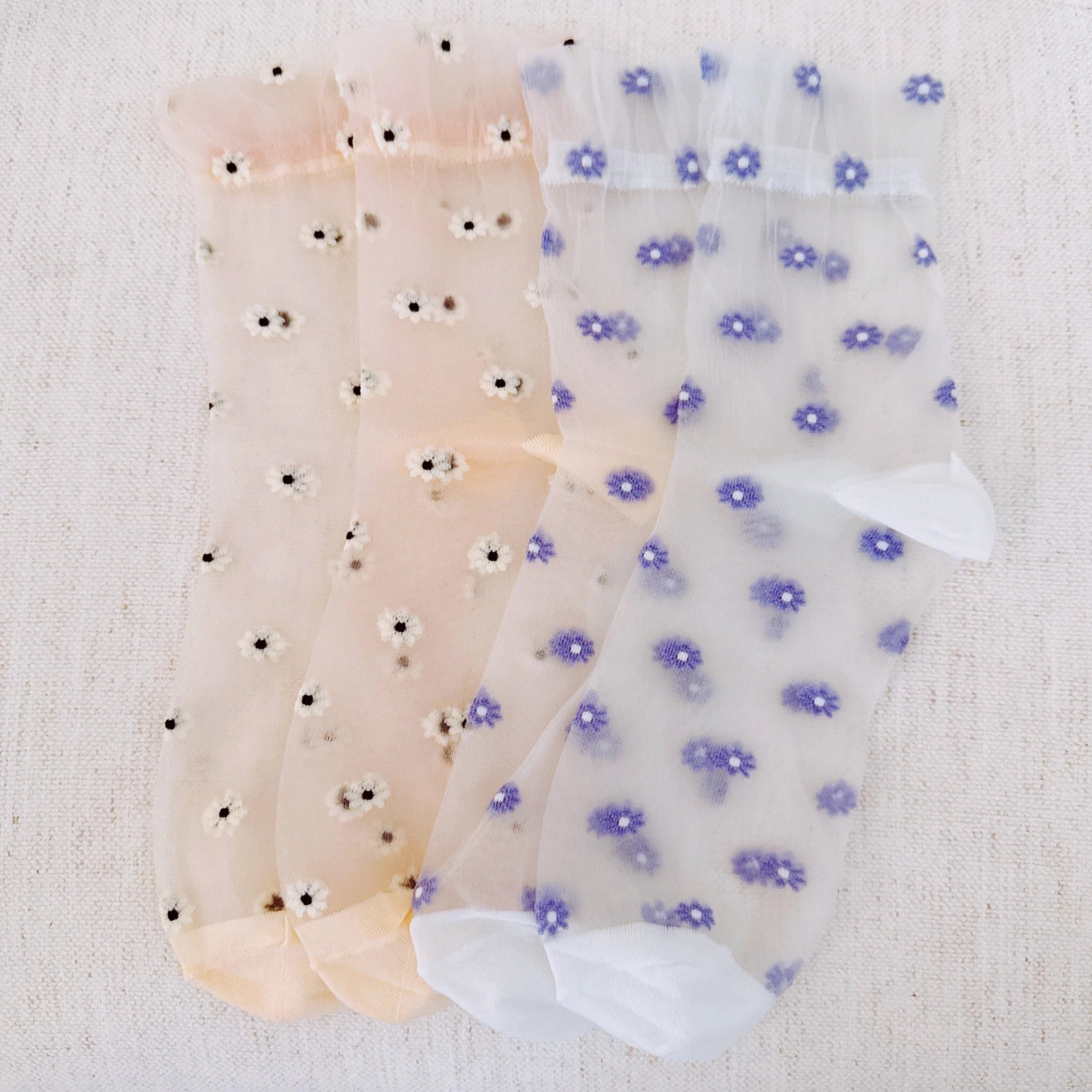 MINI DAISY SHEER SOCKS - 2 COLORS