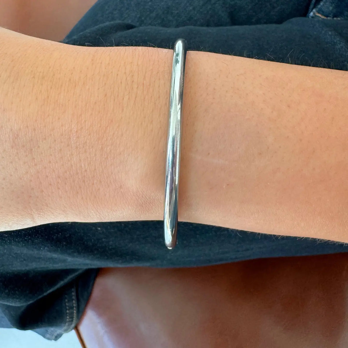 SILVER TUBE BANGLE BRACELET