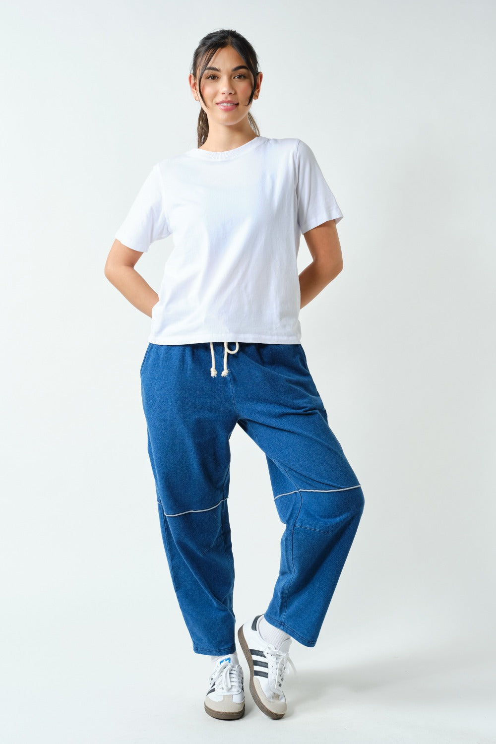 WHITE CLASSIC BOXY FIT TEE