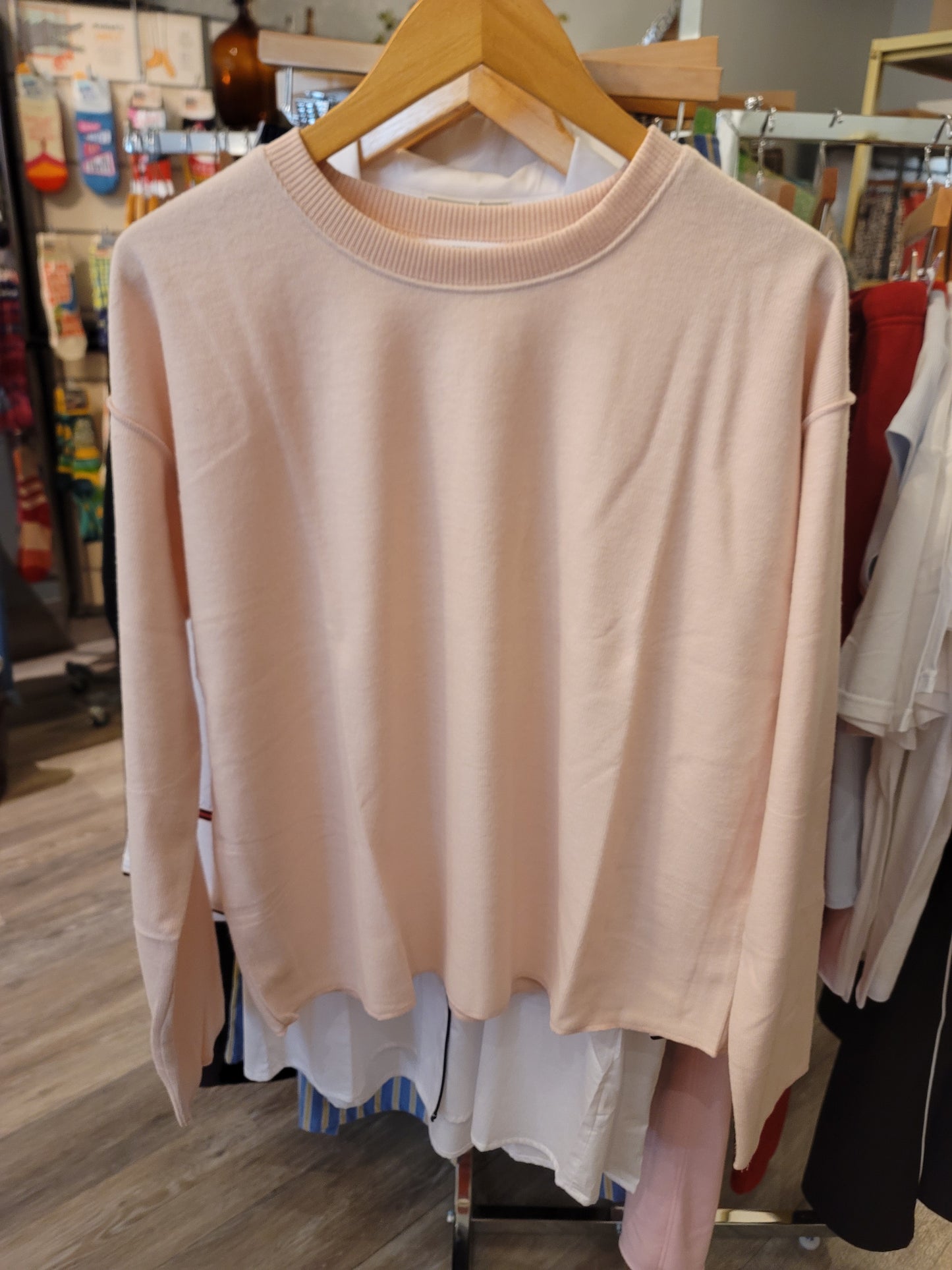 REVERSE SEAM SWEATSHIRT IN DUSTY PINK