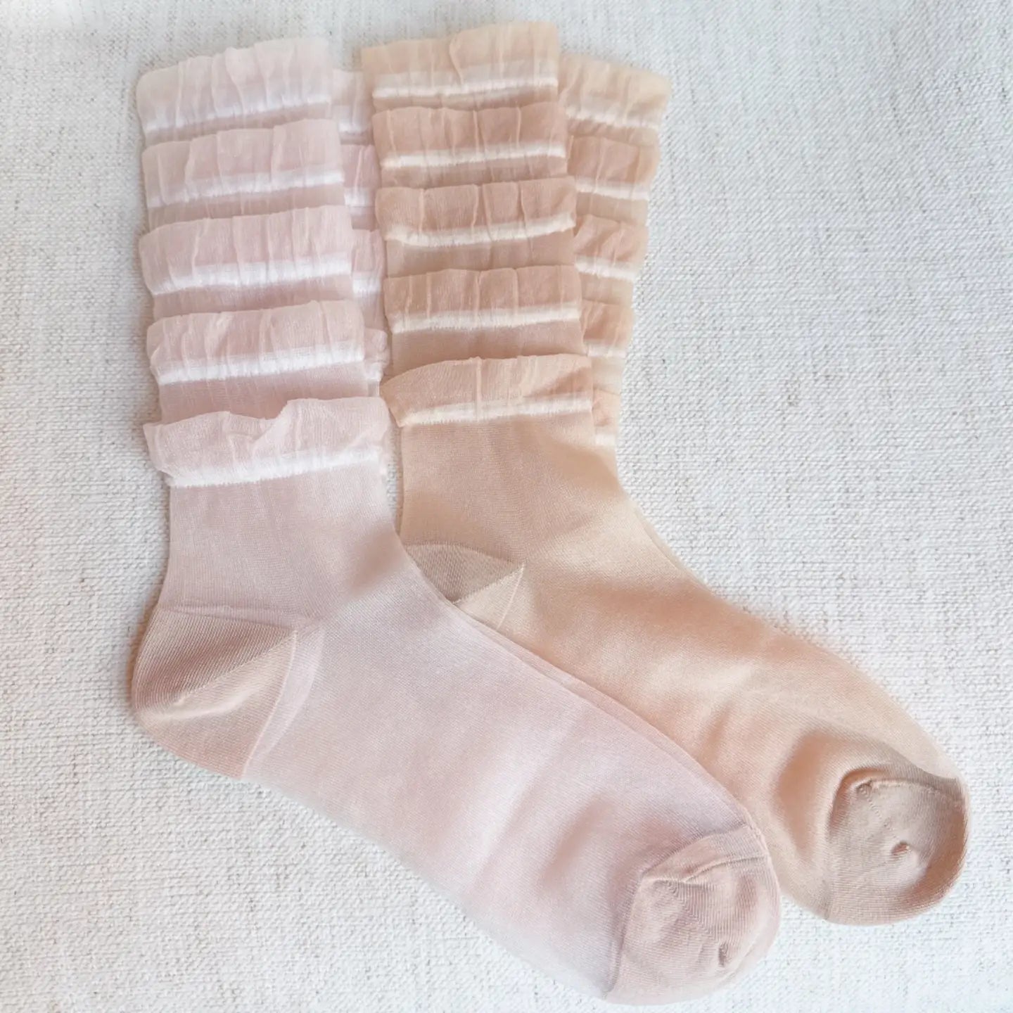 TULLE LACE CASCADE SOCKS - 2 COLORS