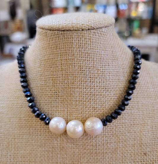 PEARL CHOKER