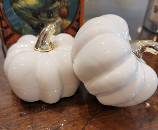 SMALL WHITE CERAMIC PUMPKIN