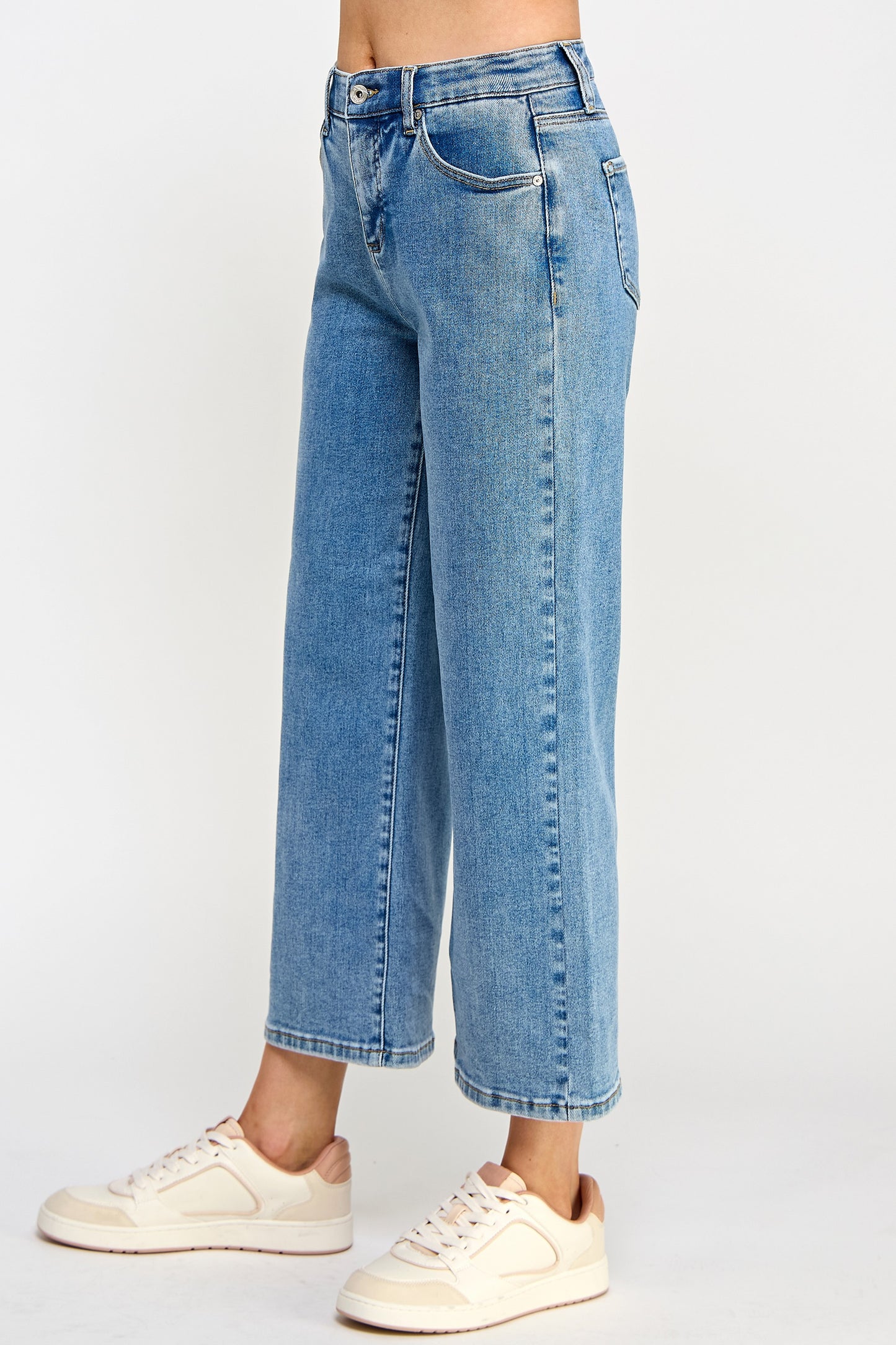 HIGH RISE BOOT CUT BY SPECIAL A