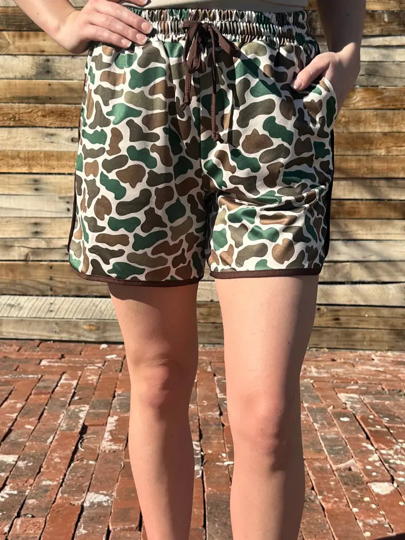 STAND DOWN CAMO SHORTS LONG HEM
