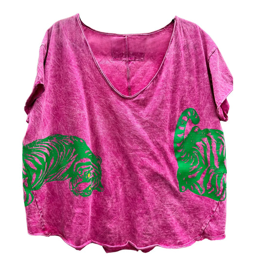 VINTAGE STYLE TEE WITH TIGER GRAPHIC BY I LOVE LINEN