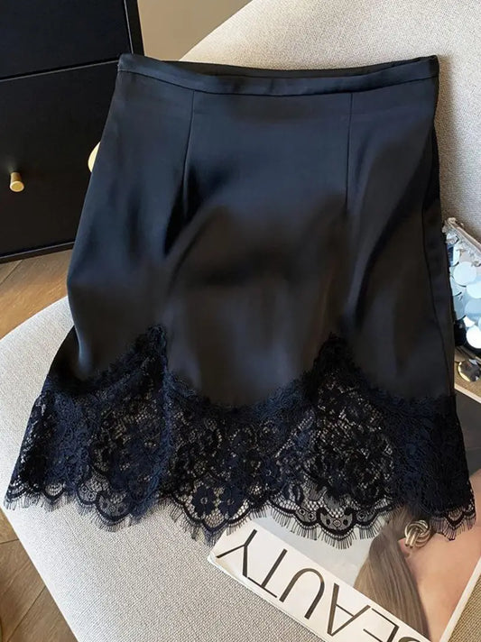 ELEGANT LACE TRIMMED SKIRT