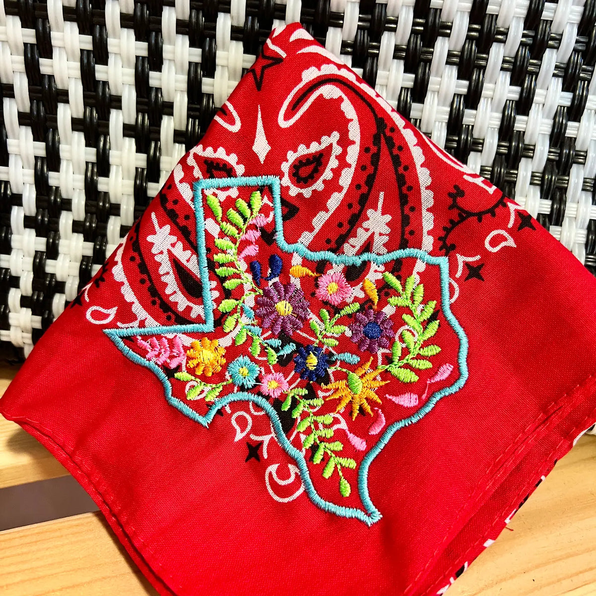 TEXAS FLORAL EMBROIDERED BANDANA