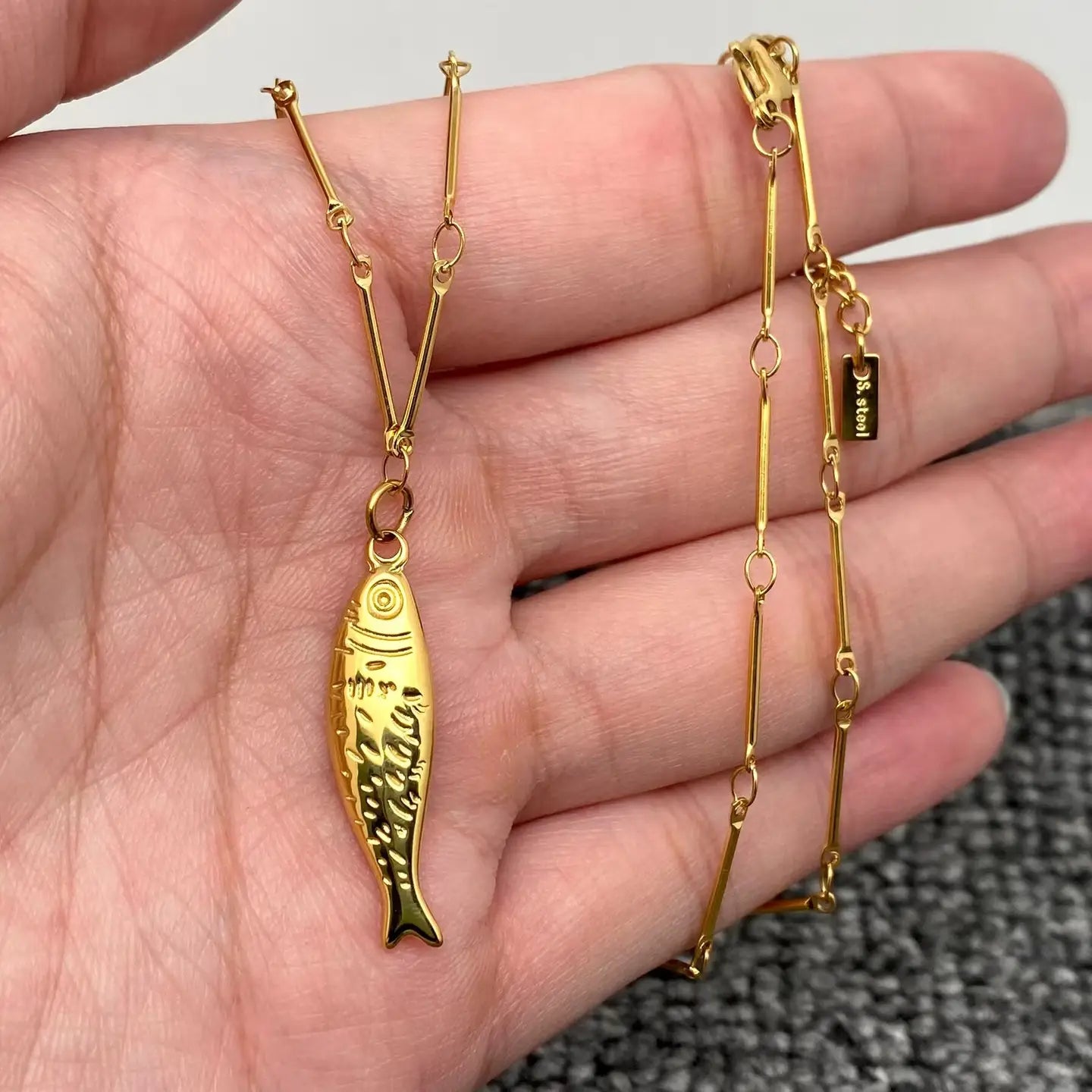 GOLD PLATED FISH CHARM NECKLACE