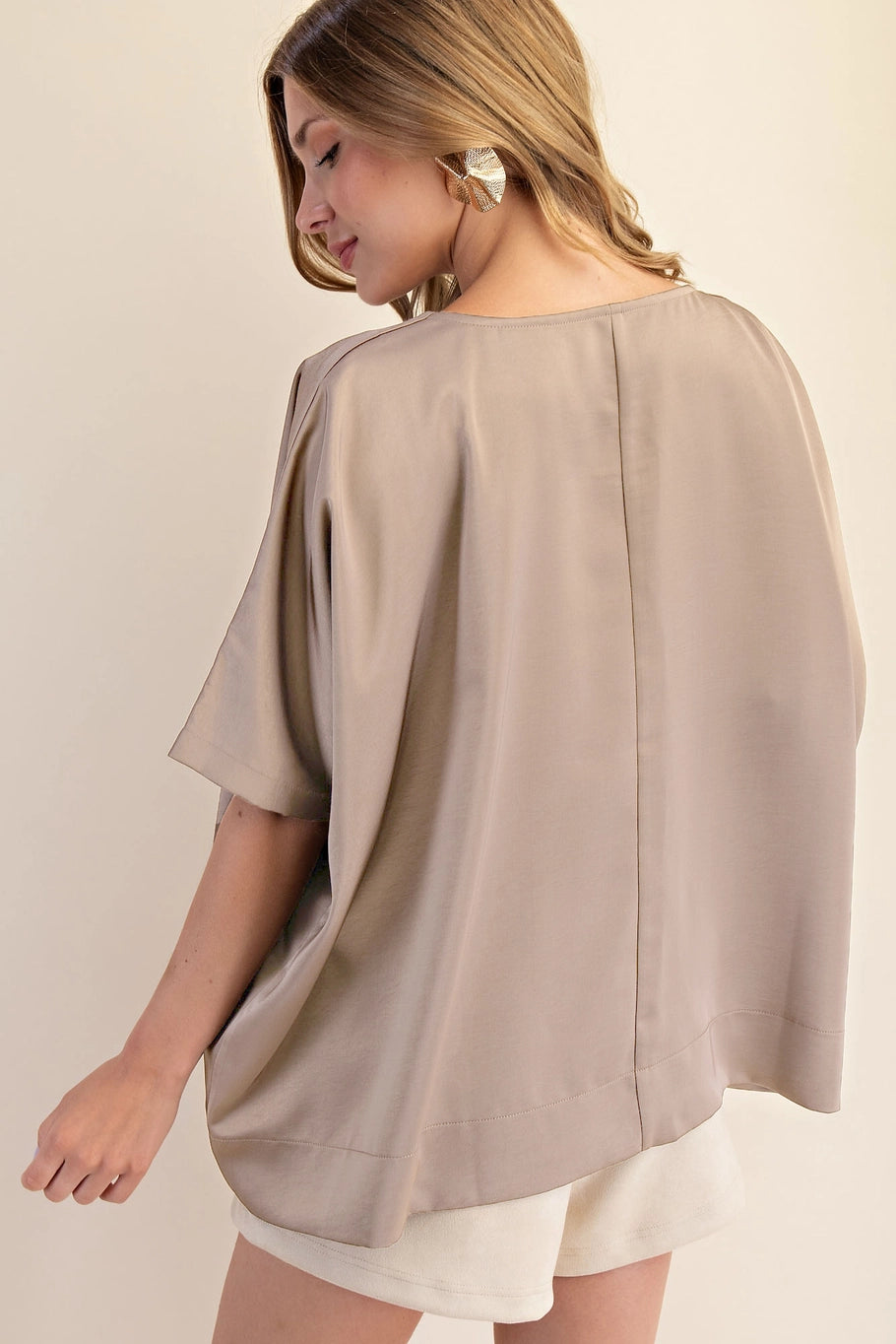 TAUPE FLOWY TOP