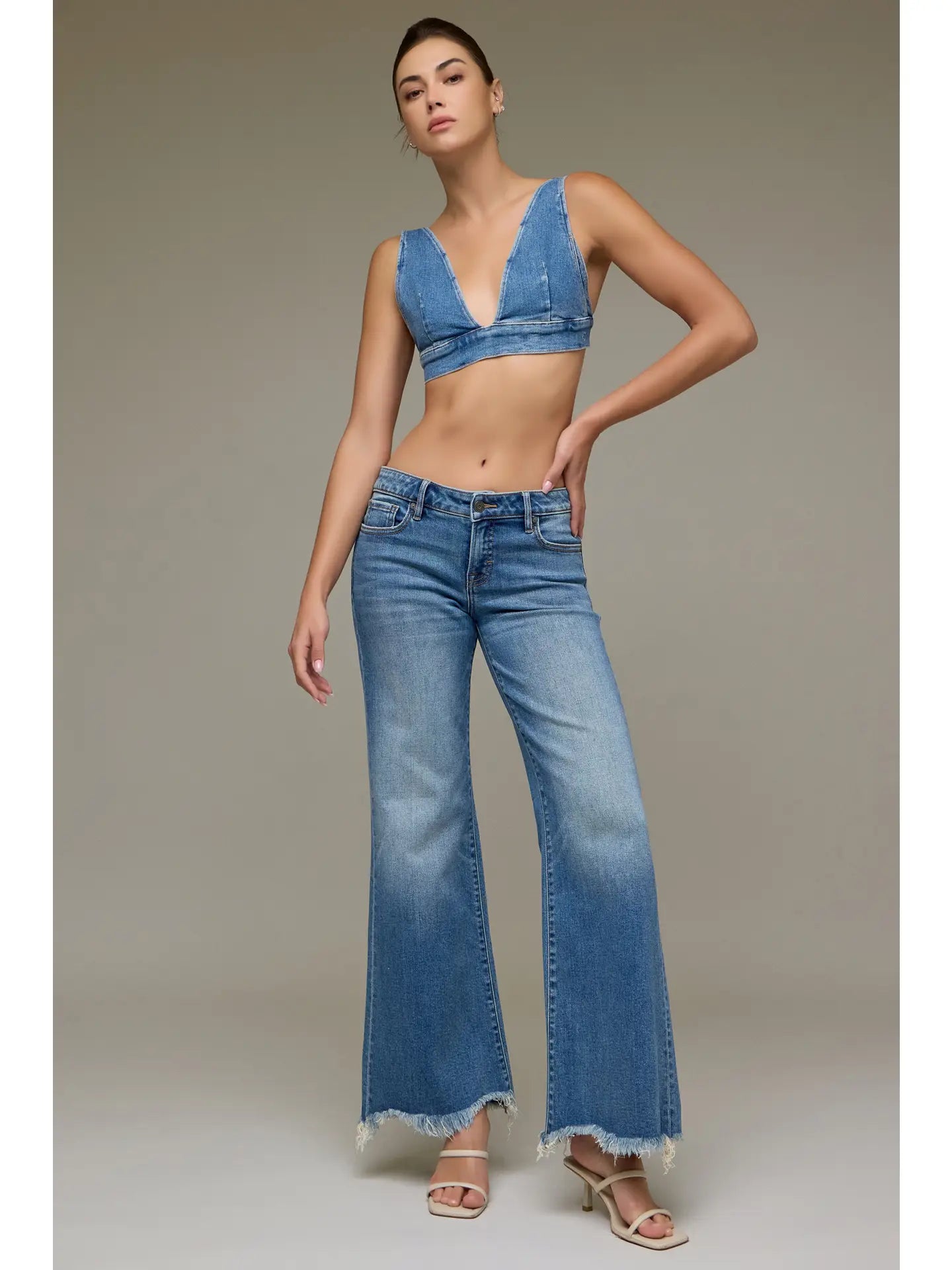 LOW RISE HAPPI MEDIUM WASH BY HIDDEN JEANS