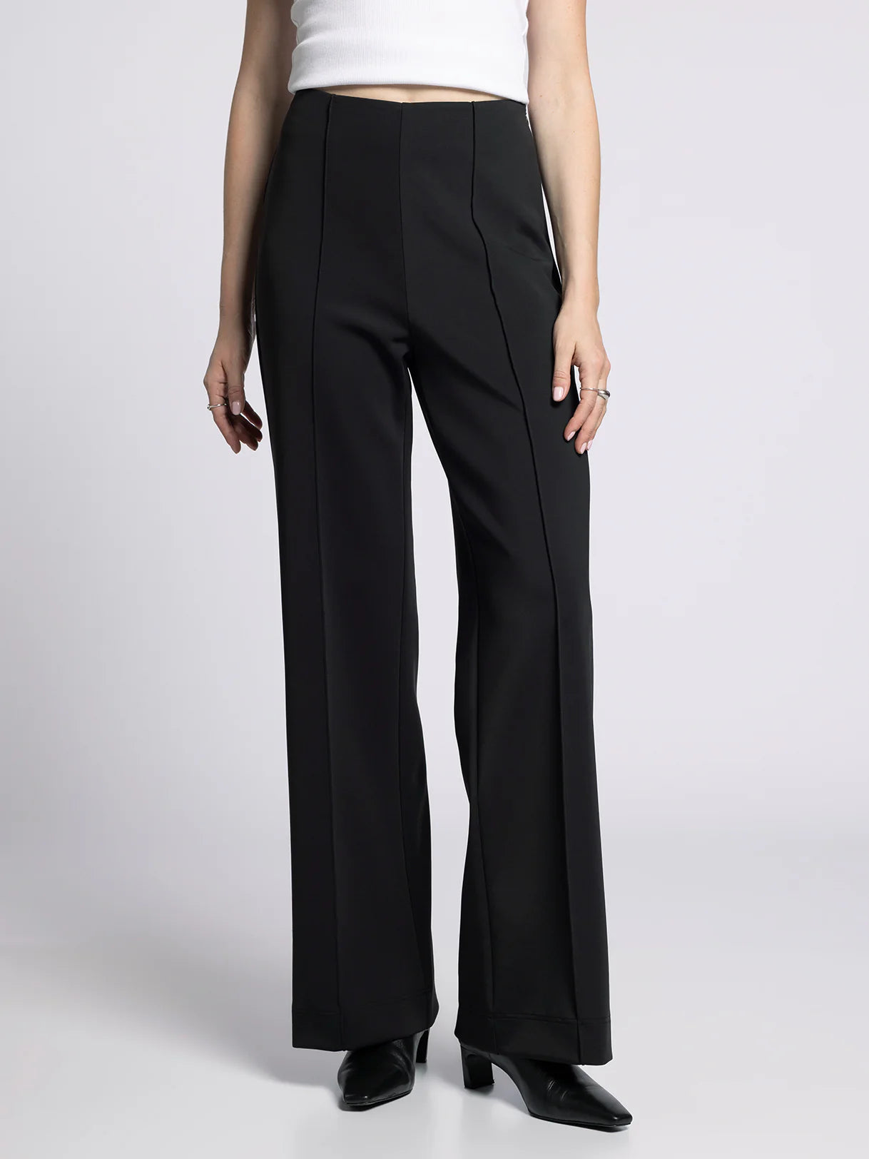 RHEA PANTS IN BLACK
