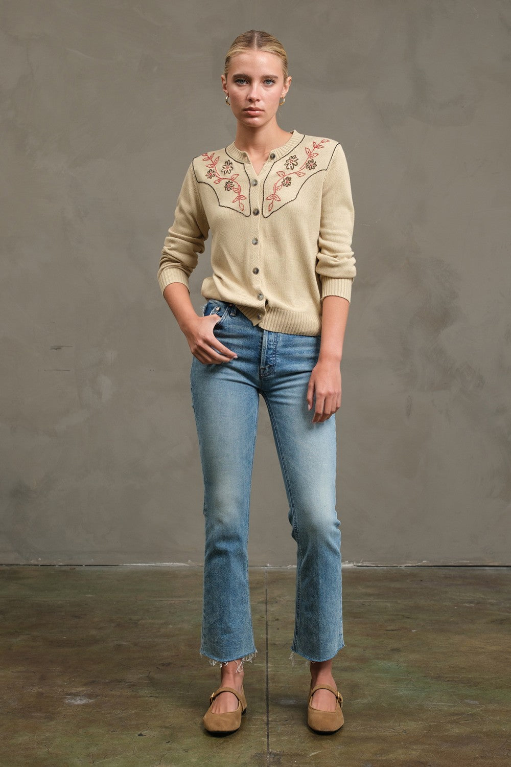 BEAD AND EMBROIDERED DETAILED CARDIGAN