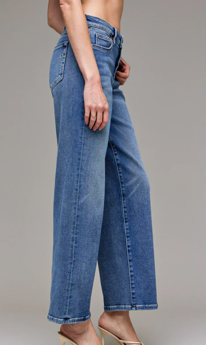 LOGAN MID RISE DAD JEAN BY HIDDEN JEANS