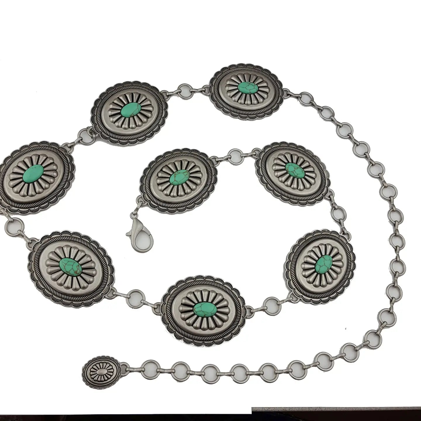 OVAL CONCHO BELT