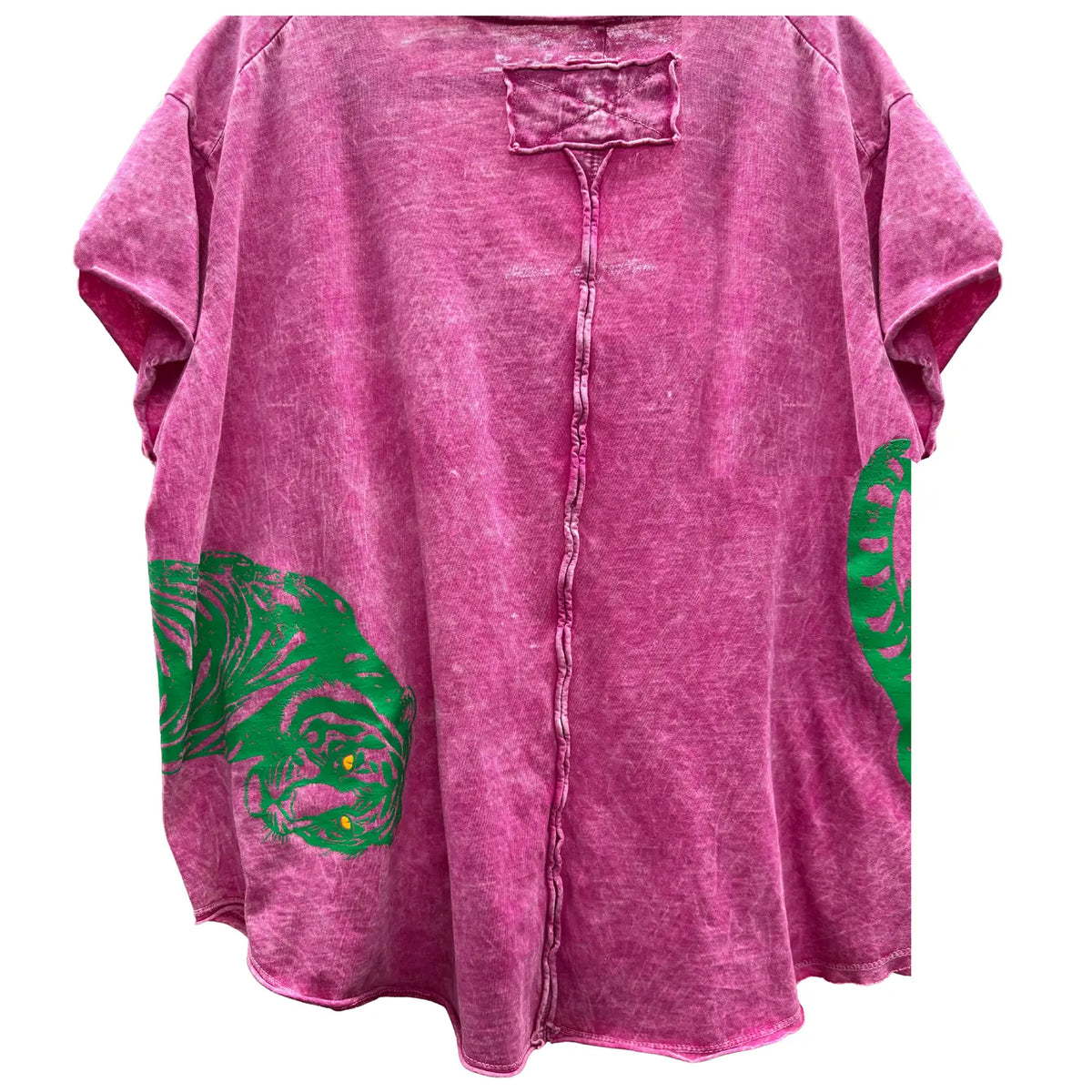 VINTAGE STYLE TEE WITH TIGER GRAPHIC BY I LOVE LINEN