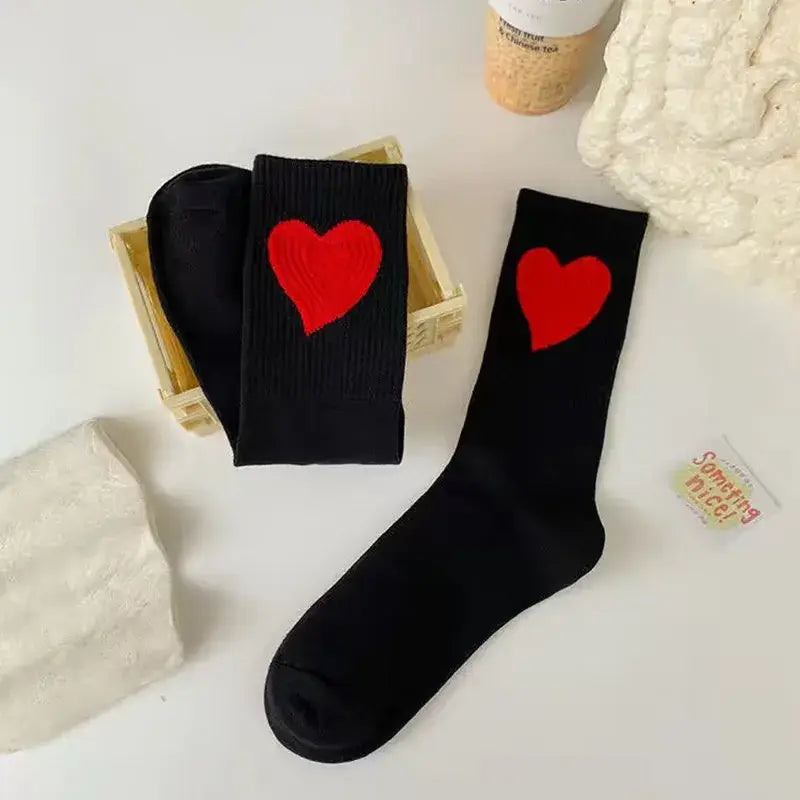 COMFY HEART SOCKS