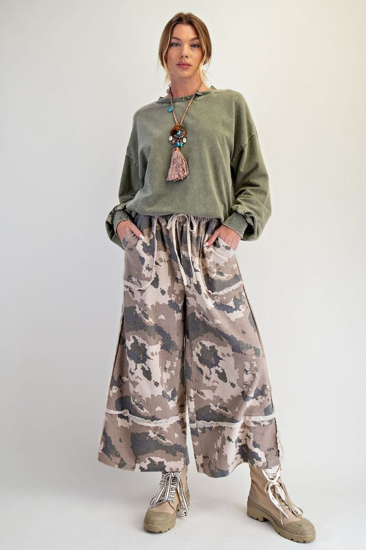 CAMOUFLAGE PRINT WASHED TERRY PANTS BY EASEL