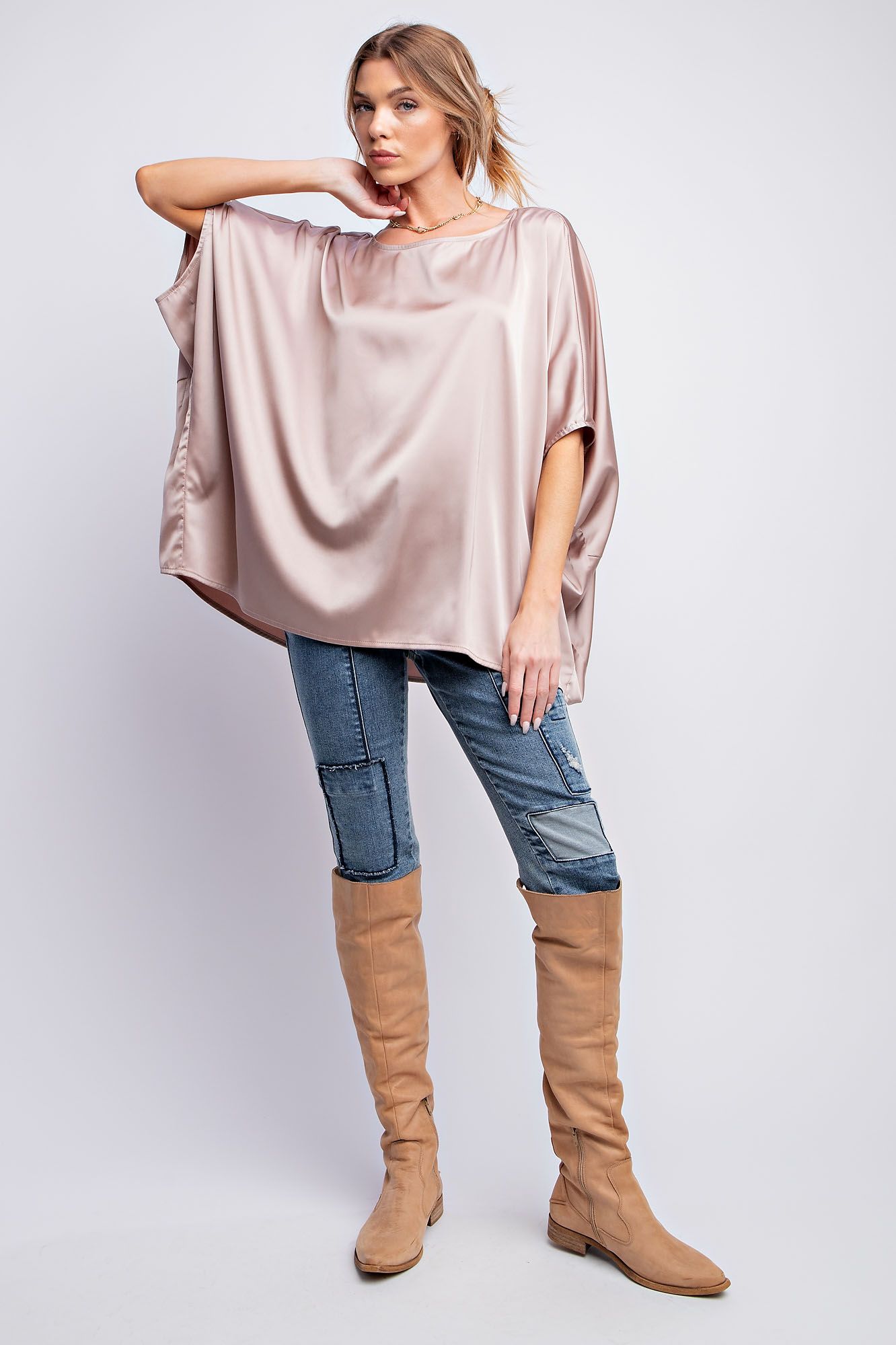 SOFT SATIN TOP IN CHAMPAGNE