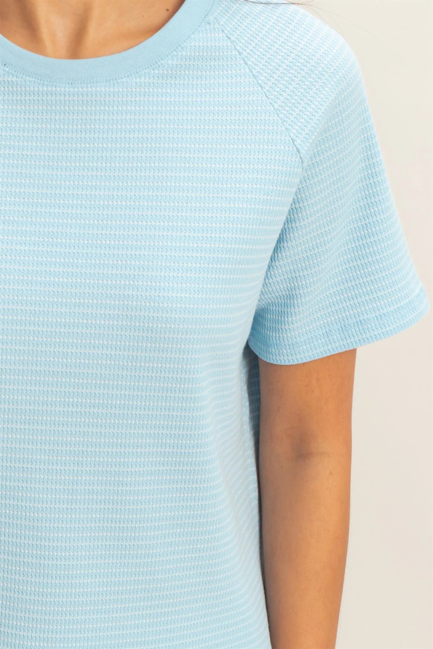 STRIPED RAGLAN SLEEVE TEE