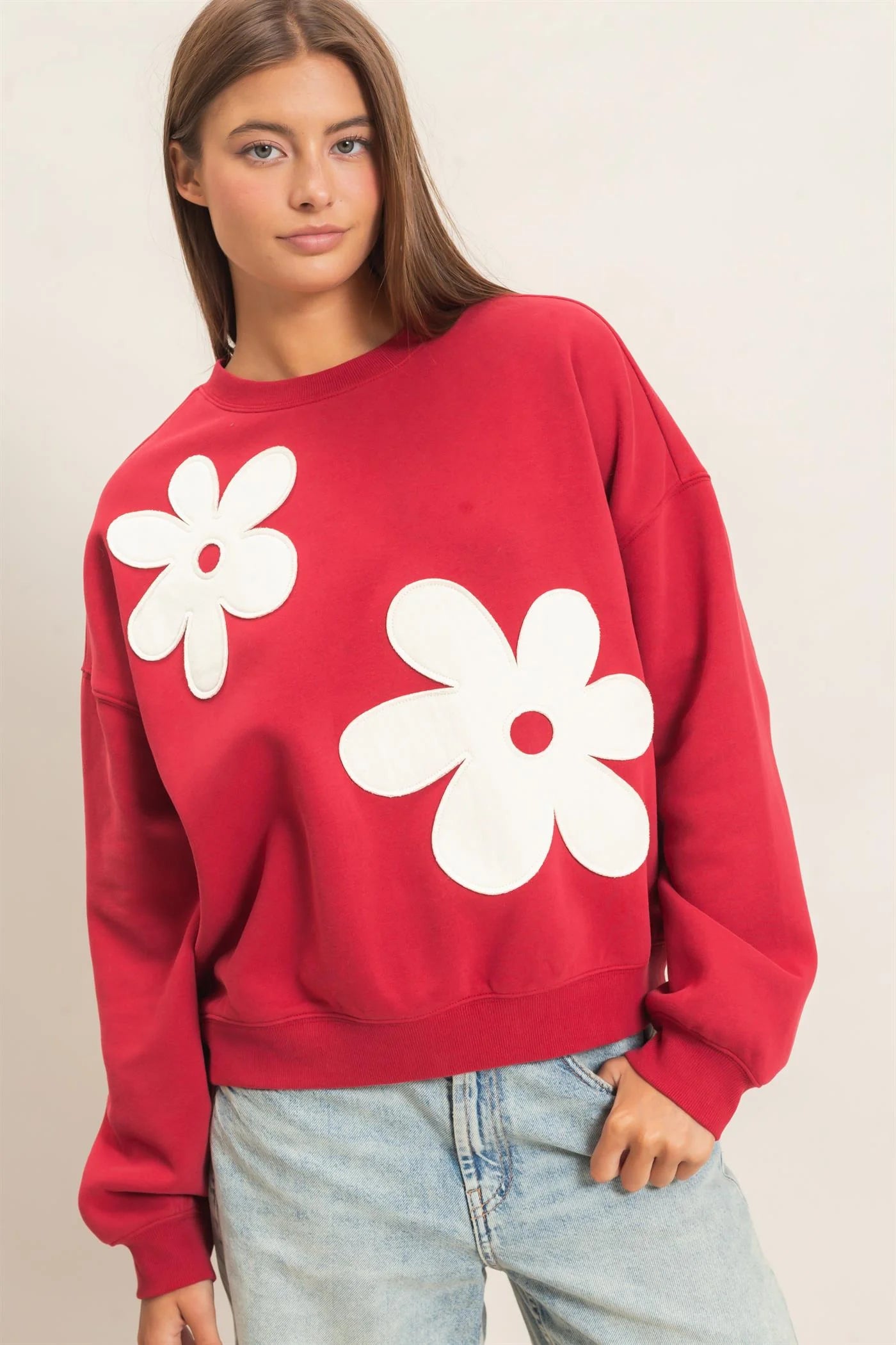 FLORAL APPLIQUE CREW NECK SWEATSHIRT