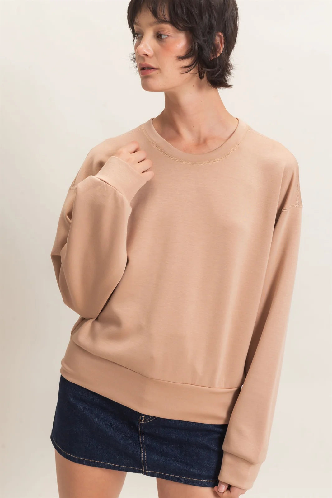CREW NECK SWEATSHIRT - 2 COLORS