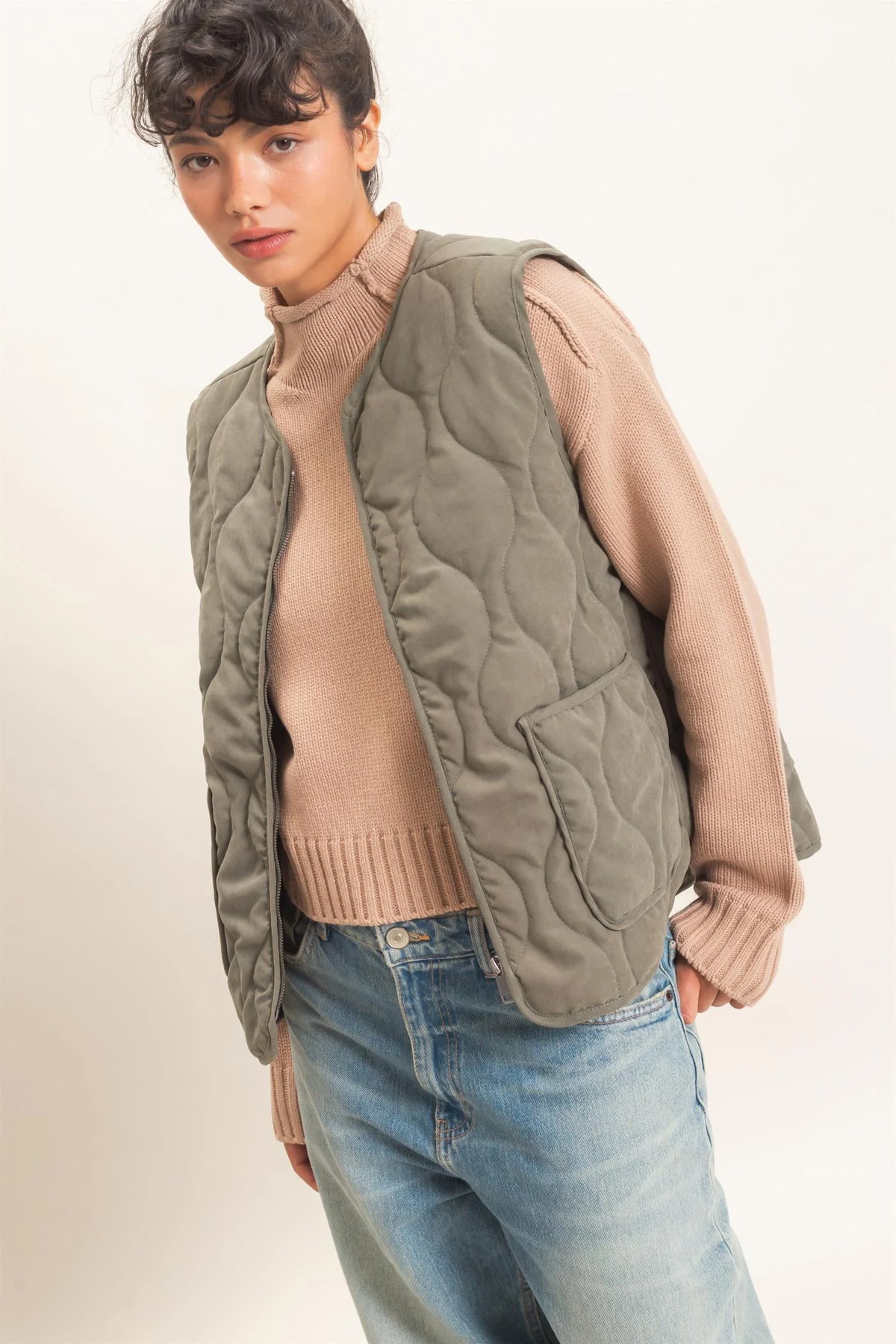 QUILTED VEST WITH POCKETS