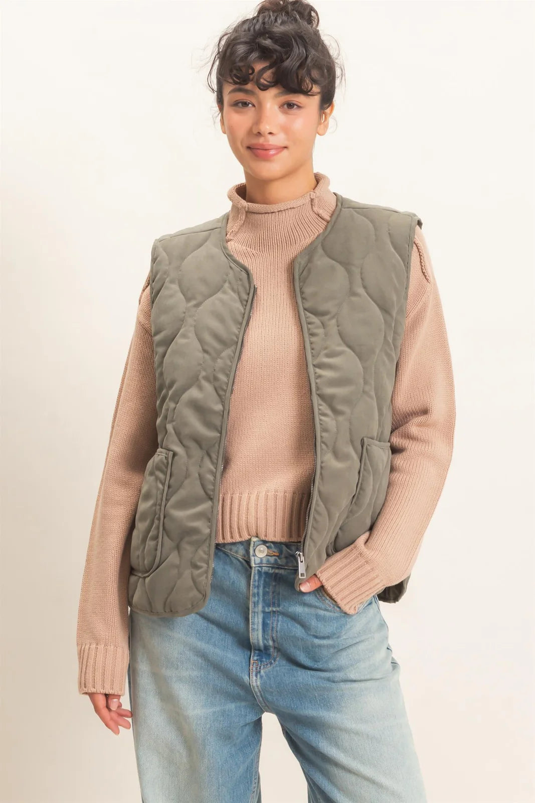 QUILTED VEST WITH POCKETS