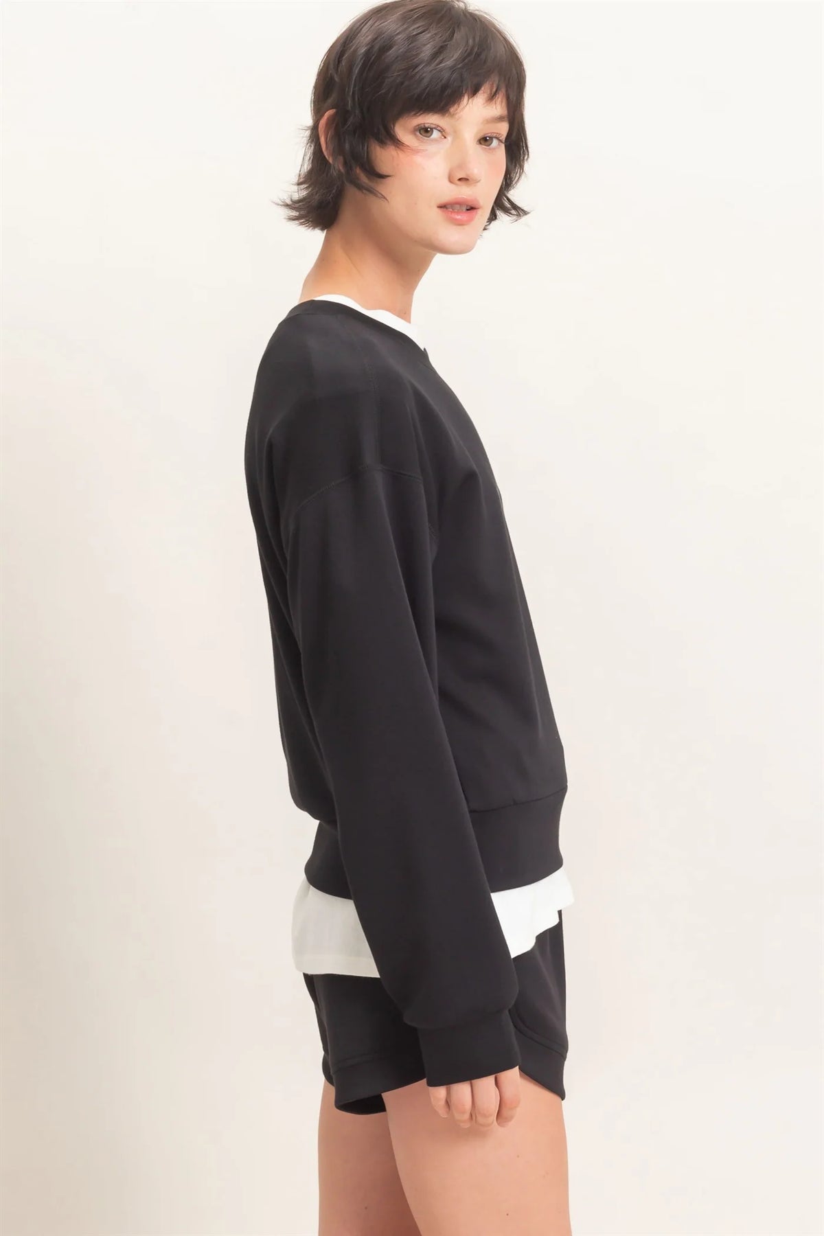 BLACK CREW NECK SWEATSHIRT SUPER SOFT
