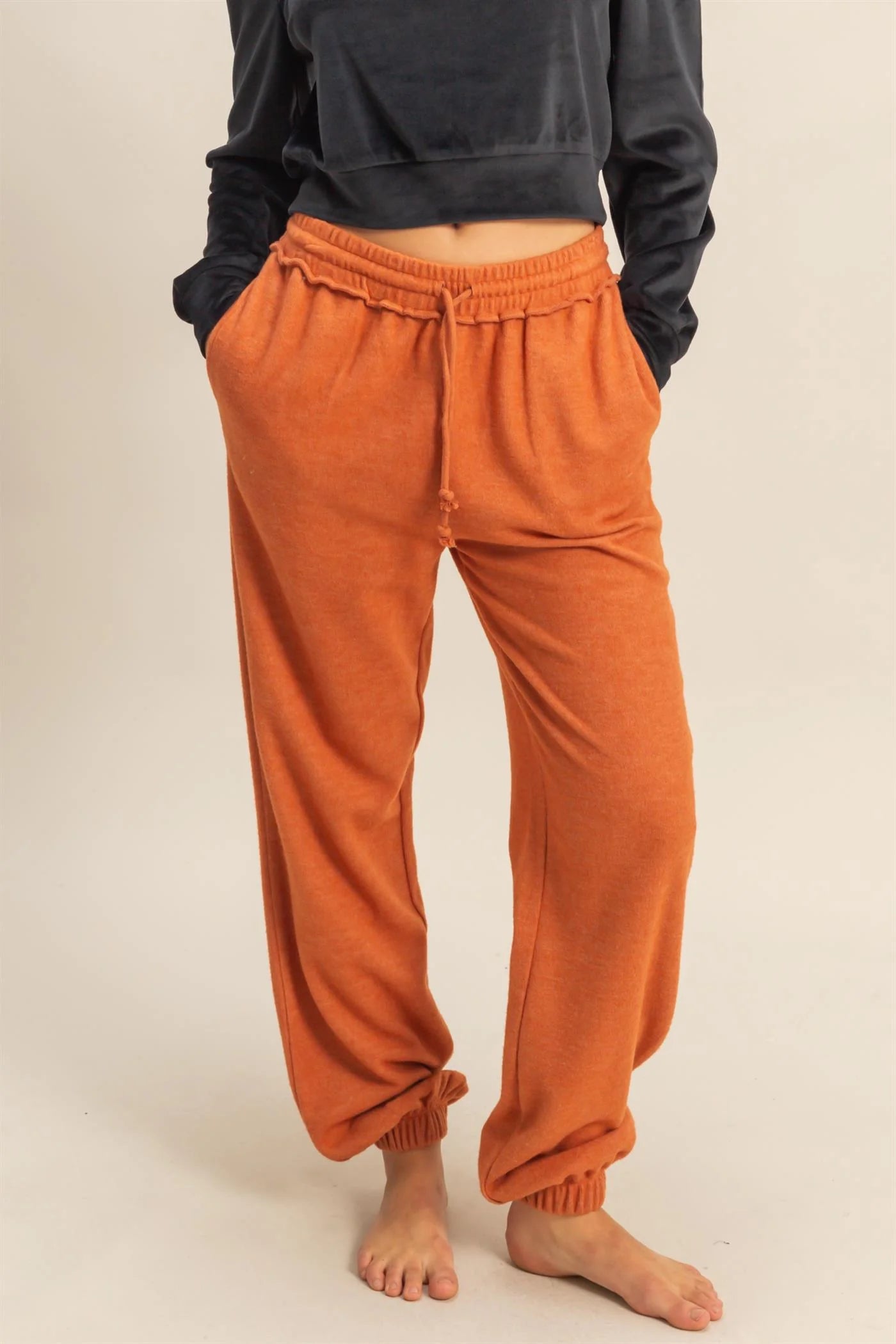 REVERSE SEAM HIGH WAISTED JOGGER IN CLAY