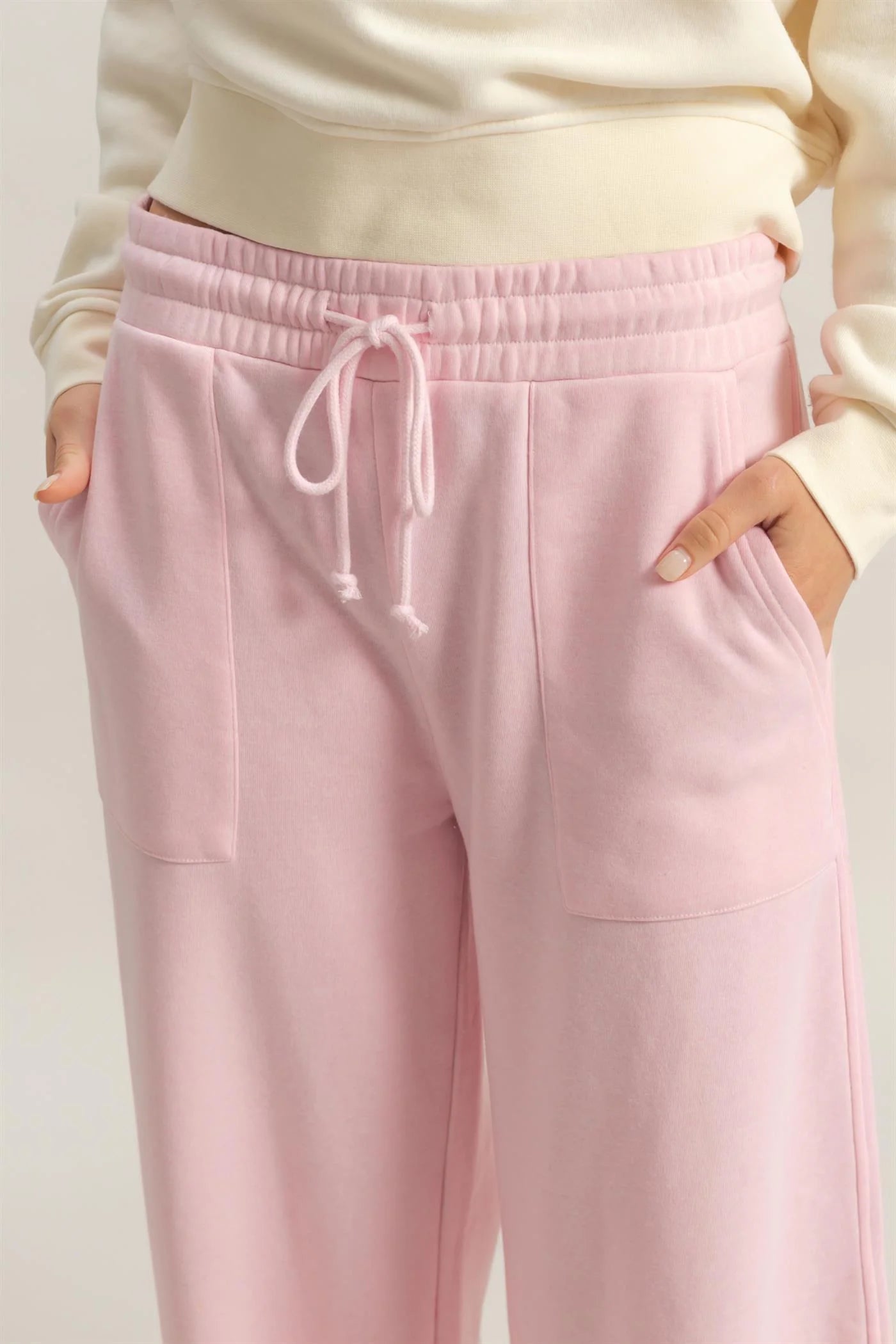 WIDE LEG DRAWSTRING SWEATPANTS IN SOFT PINK