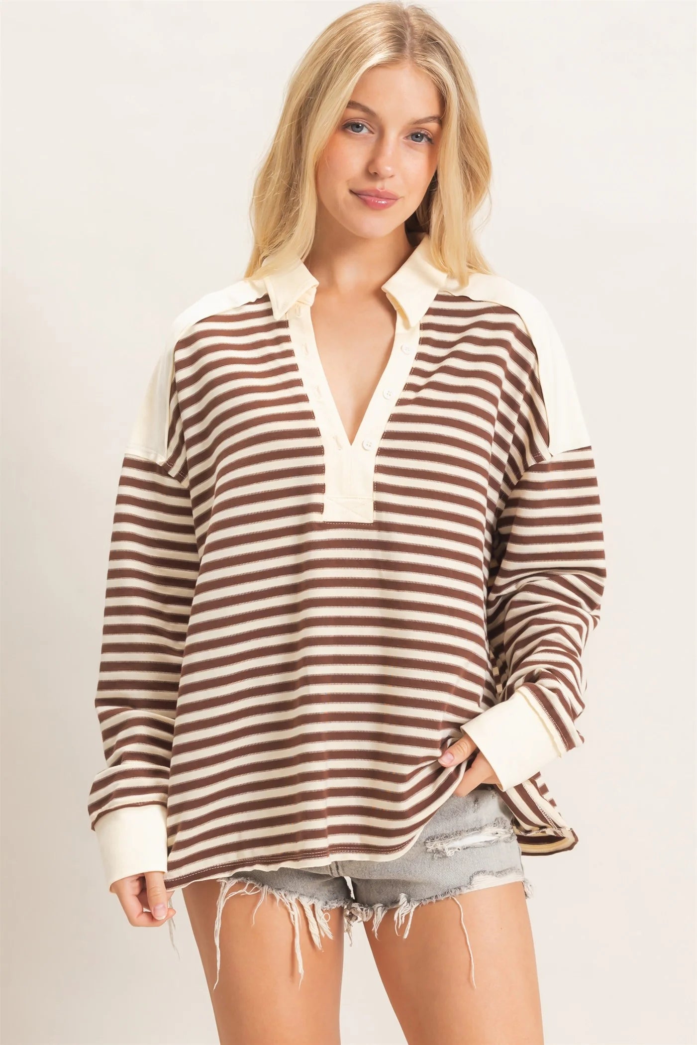 STRIPED HENLEY SWEATSHIRT IN CHESTNUT