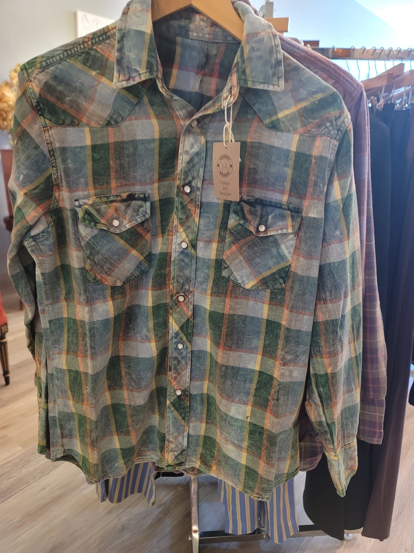 VINTAGE RECYCLED PEARL SNAP FLANNELS LONG SLEEVE