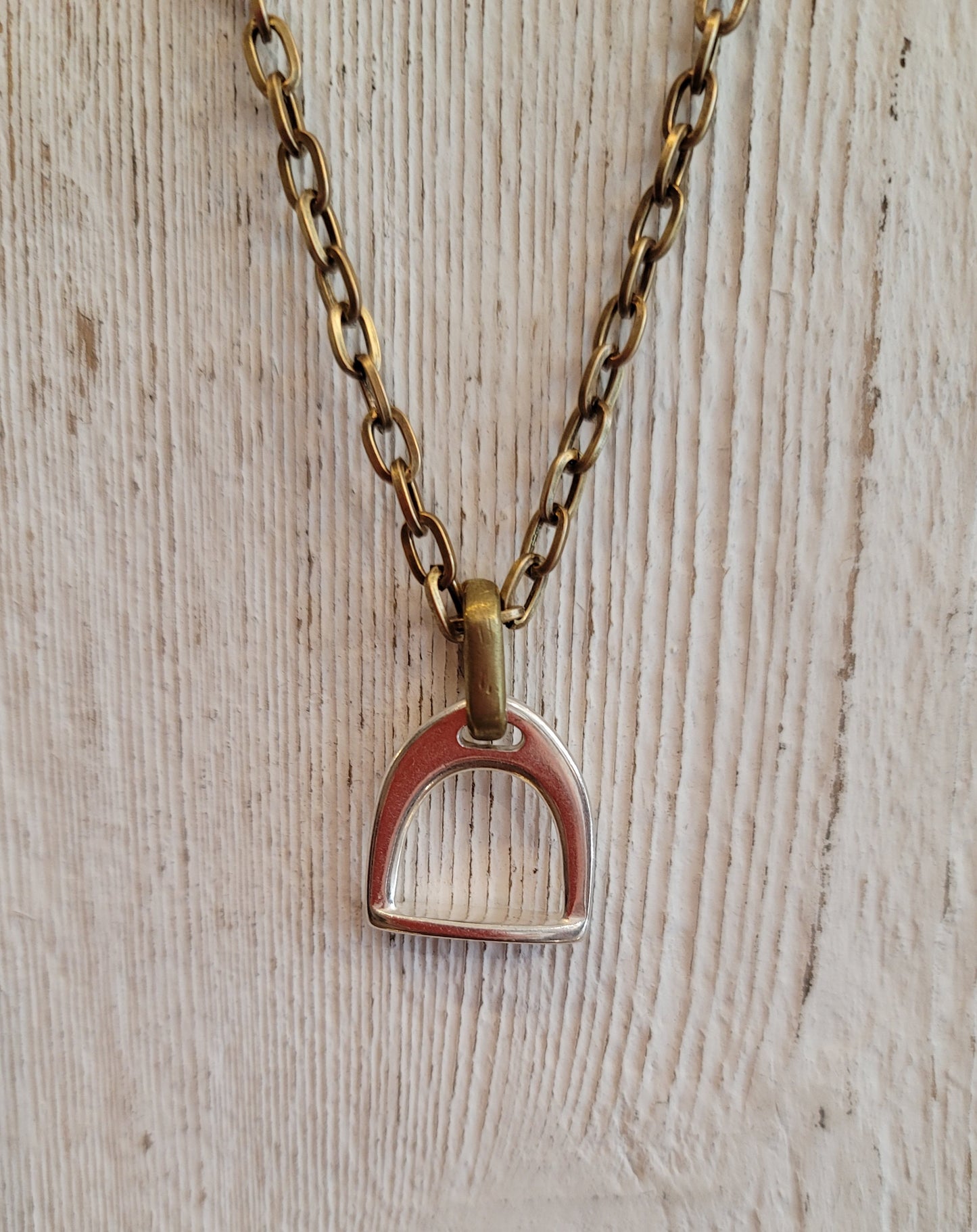 SILVER STIRRUP NECKLACE WITH GOLD CHAIN